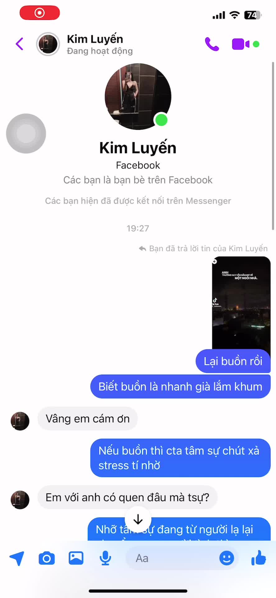 Con gái h họ làm giá quá